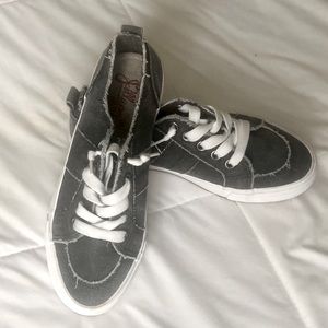 Jelly Pop Comfort Fit Gray Canvas Sneakers sz 7.5